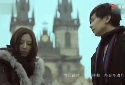 娱乐头条最新消息爆料,明星恋情曝光，神秘对象引热议！